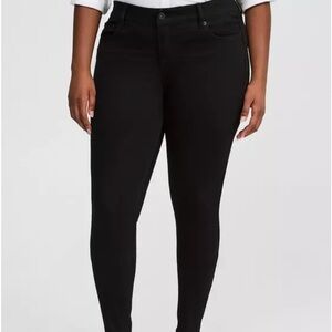 Torrid Black Bombshell Skinny Jeans size 24